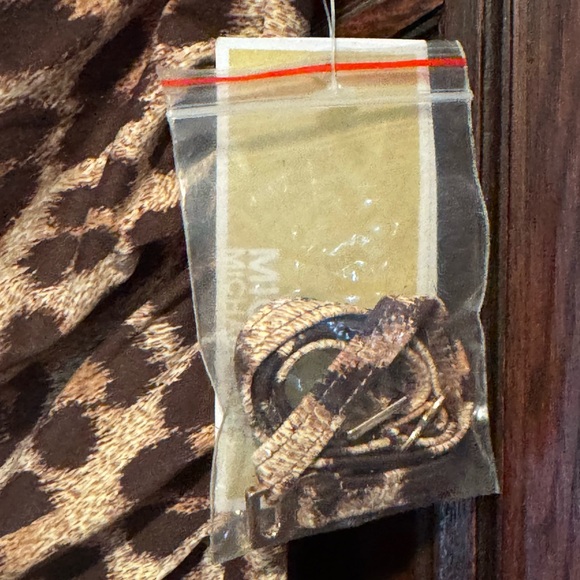 Michael Kors Women’s One Shoulder Swimsuit Leopard Print 10 NWT - Picture 3 of 10